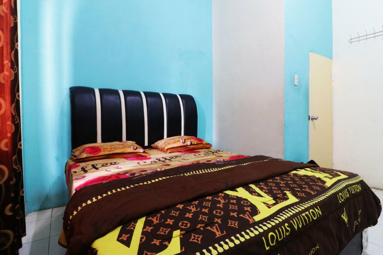 Hotel Graha Soeltan Sunggal Esterno foto
