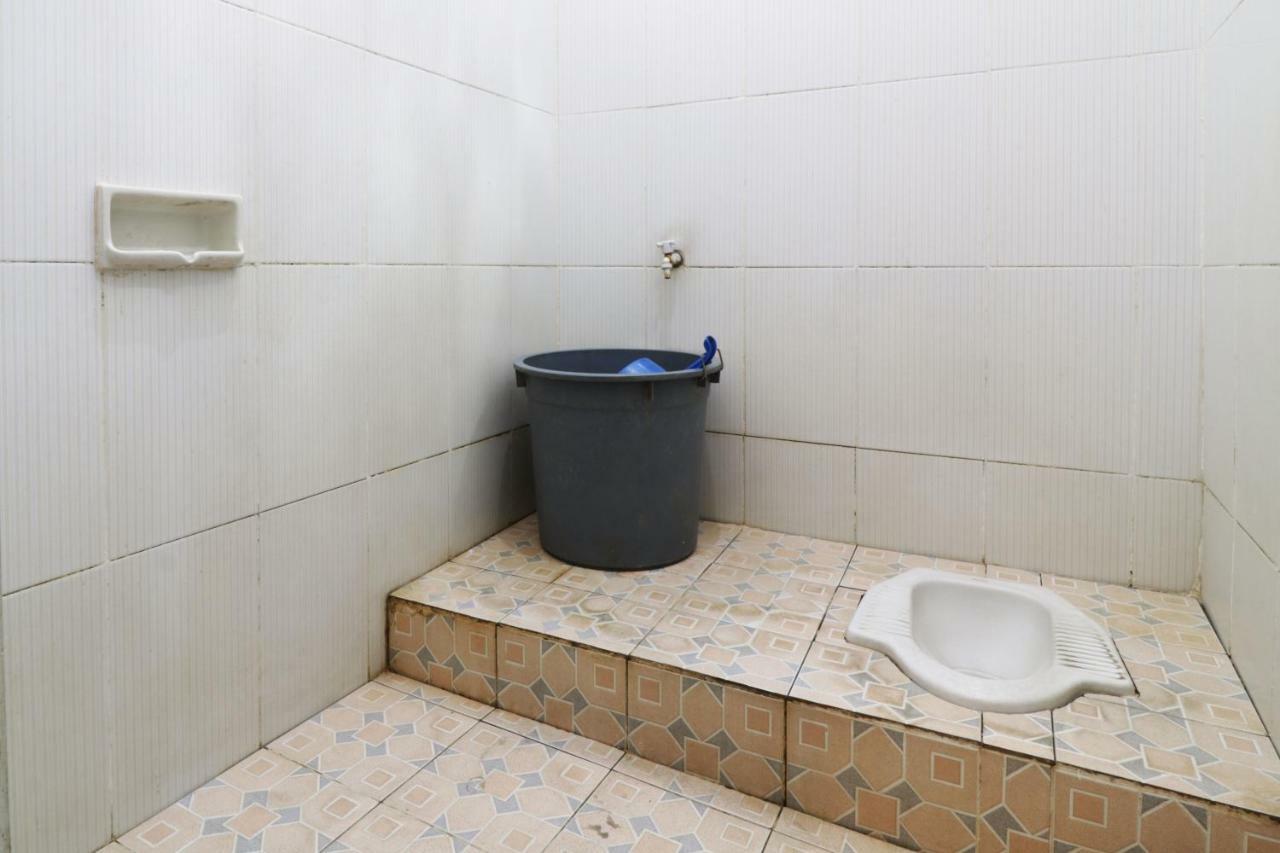 Hotel Graha Soeltan Sunggal Esterno foto