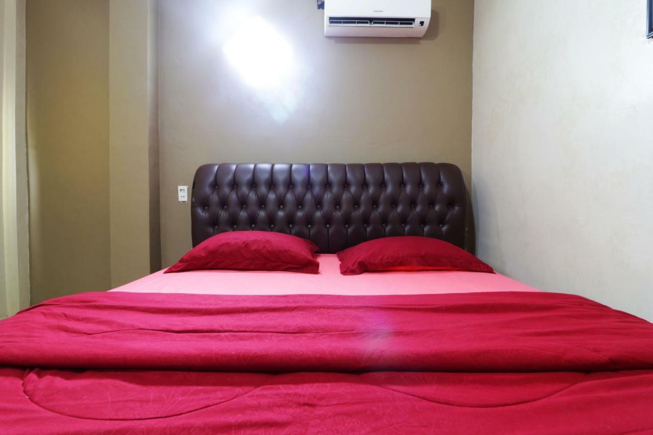 Hotel Graha Soeltan Sunggal Esterno foto
