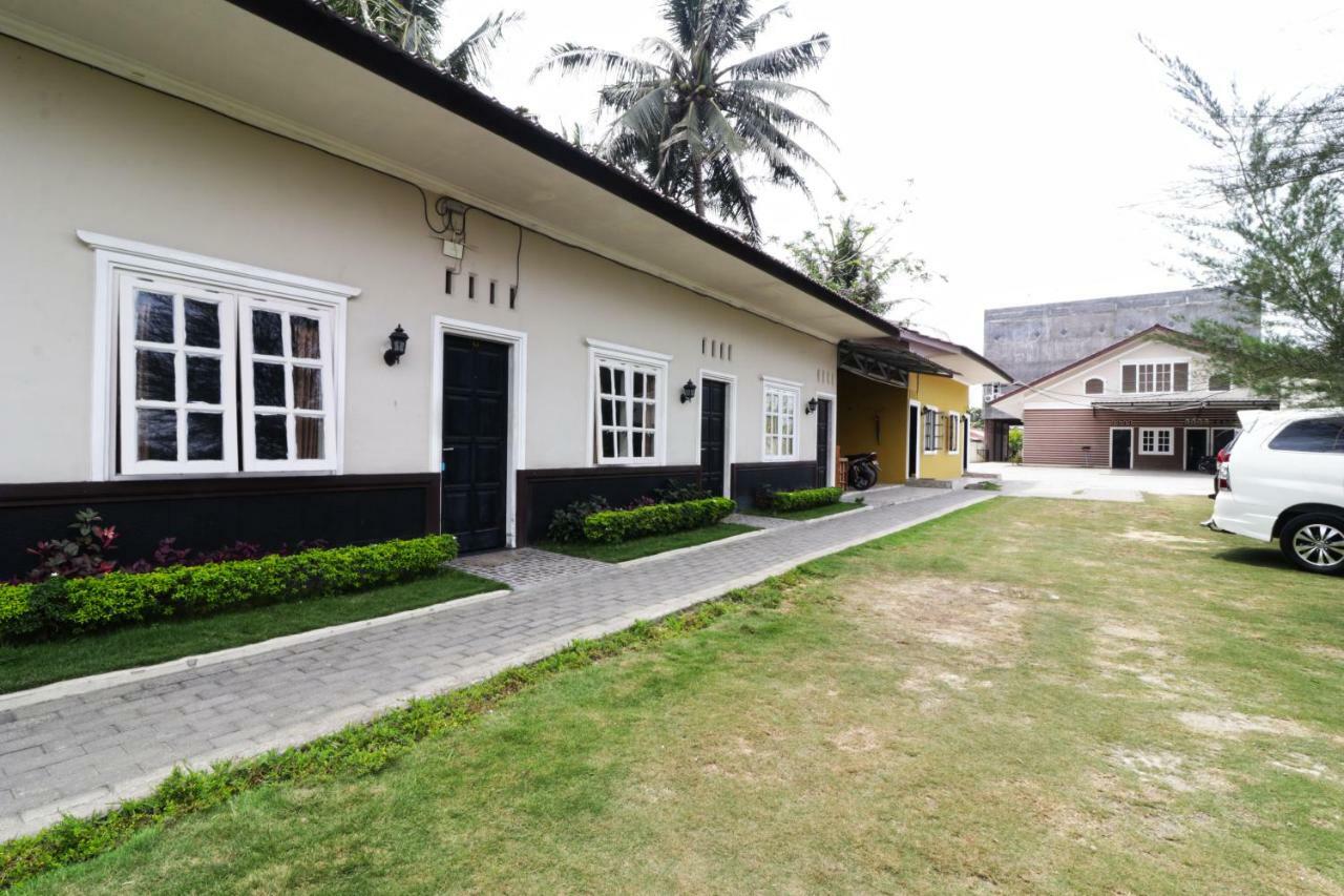 Hotel Graha Soeltan Sunggal Esterno foto