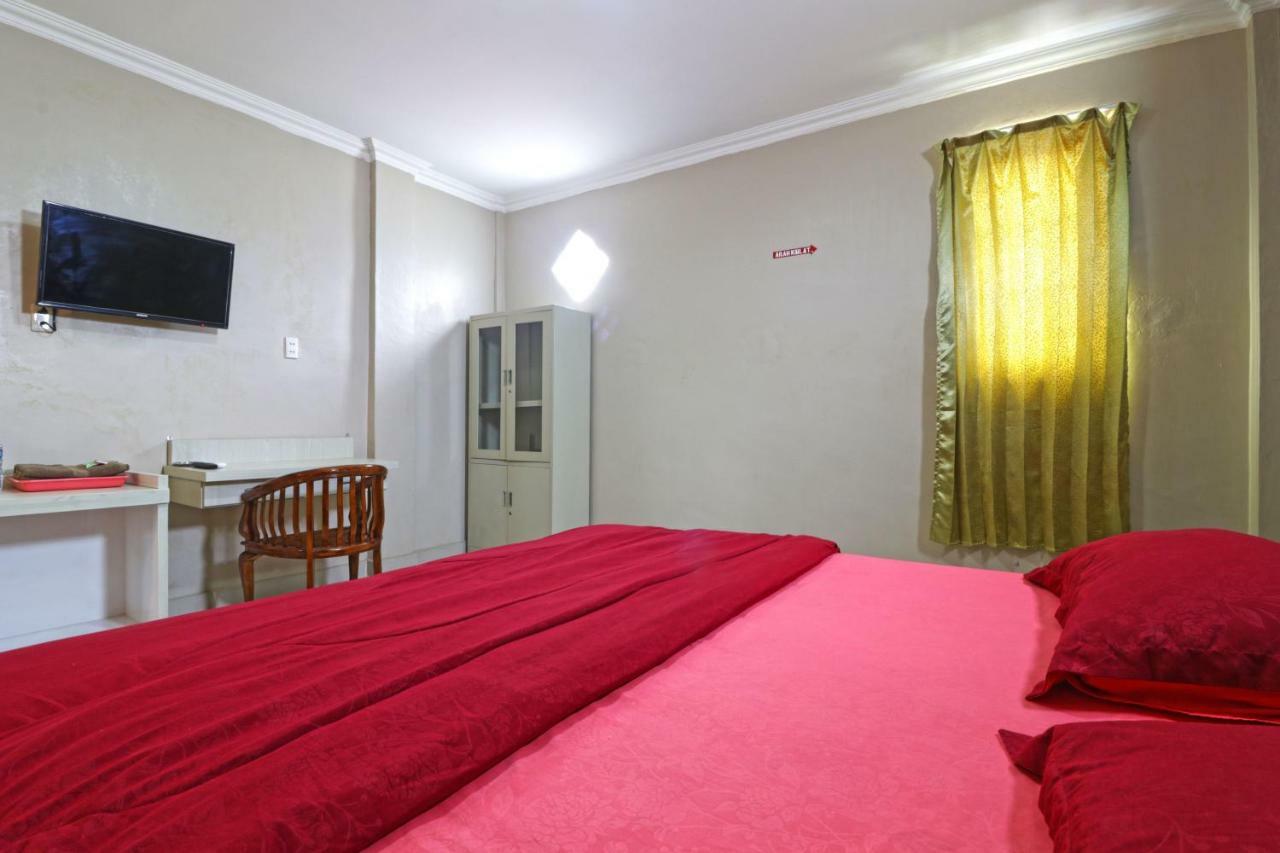 Hotel Graha Soeltan Sunggal Esterno foto