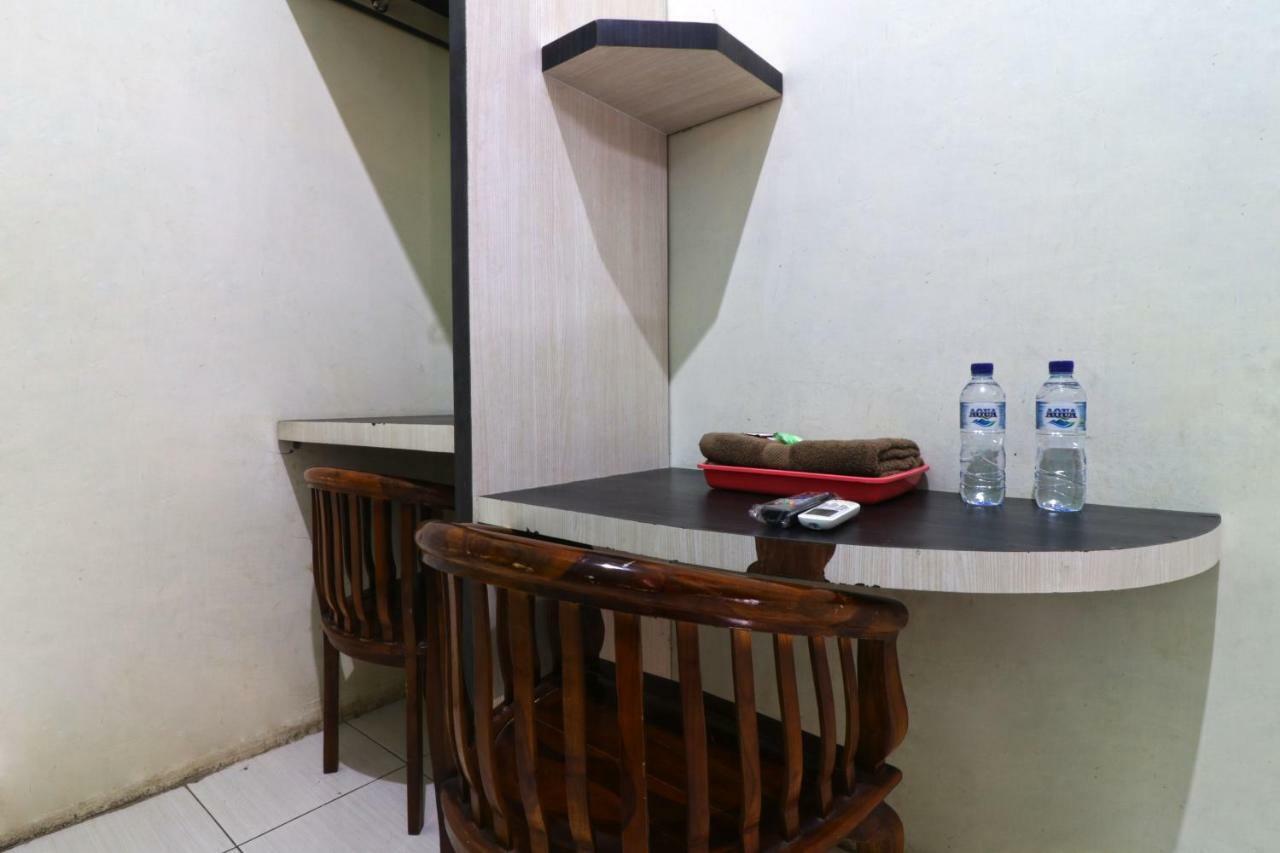 Hotel Graha Soeltan Sunggal Esterno foto